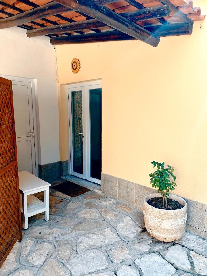 신트라 Casa Girassol With A Beautiful Private Pool And Garden 빌라 외부 사진