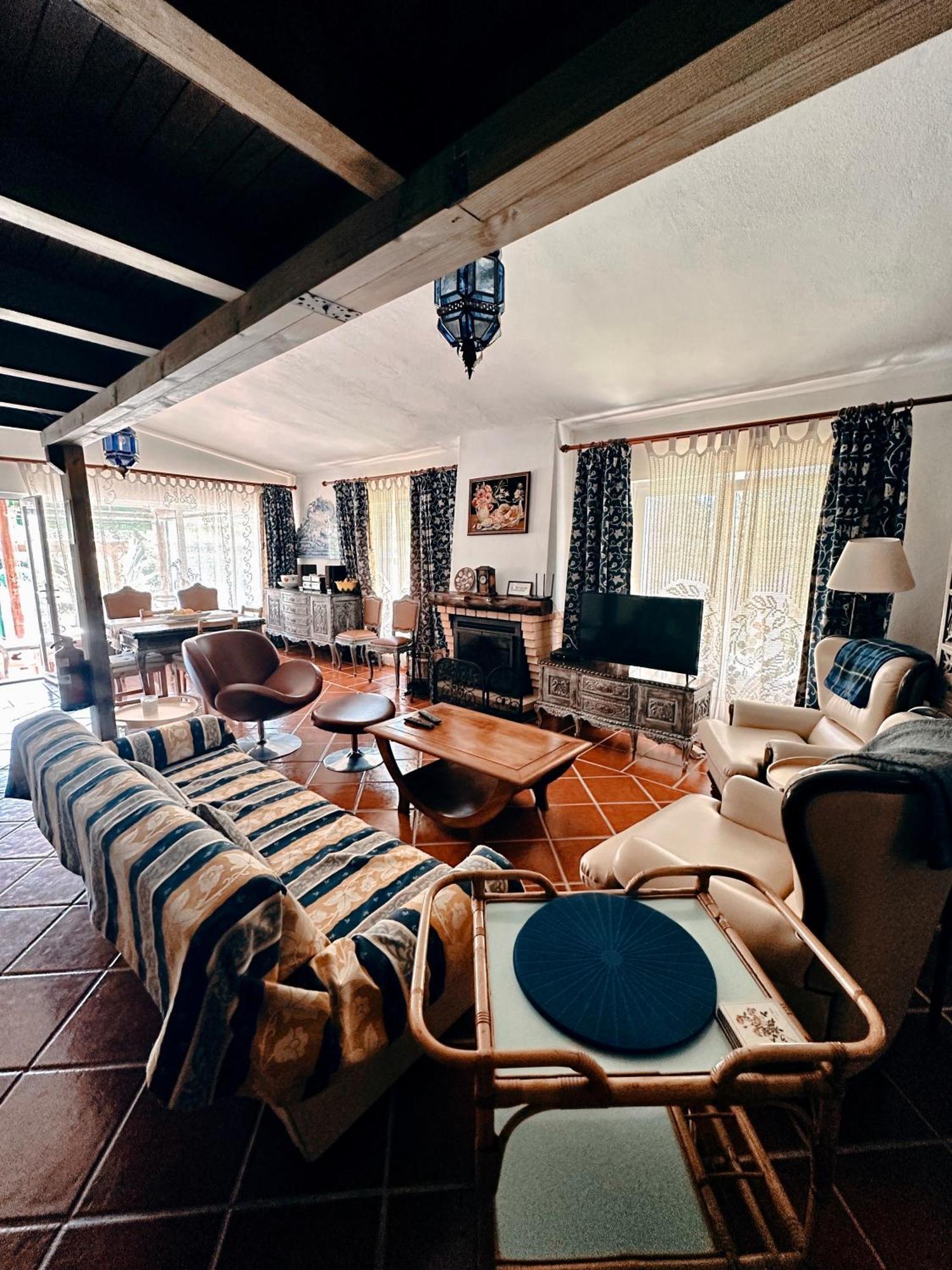 신트라 Casa Girassol With A Beautiful Private Pool And Garden 빌라 외부 사진
